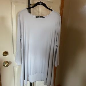 Sympli light gray/silver, size 16 tunic. Like new.